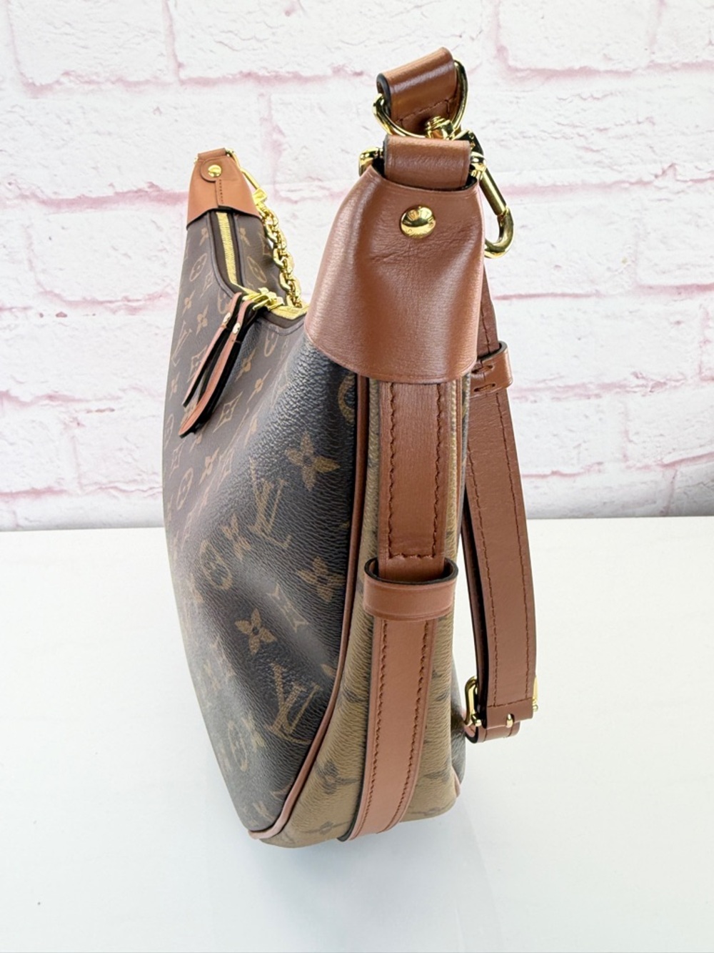 Louis Vuitton Loop Monogram Reverse Canvas Shoulder Hobo Gold Chain and Pouch - Picture 5 of 15